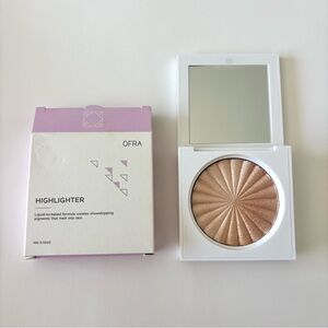 Ofra Milk and Cookies Highlighter